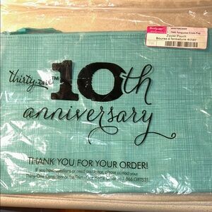 Thirty-One Turquoise 10th Anniversary Pouch New in Bag See Pics Measurements